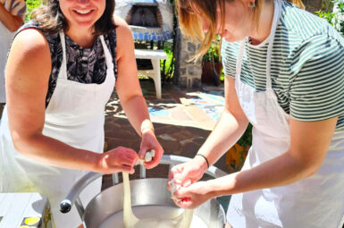Mozzarella-class-and-wine-amalfi-coast